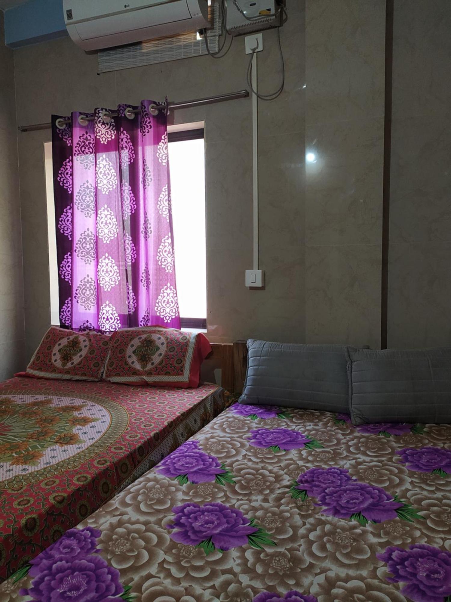 Sarvesh Arundekar Home Stay In Beach Side Ac Room 고카르나 외부 사진